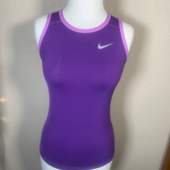 EUC Nike Pro Fitted Dri-Fit Tank - Size Medium - Picture 9 of 14
